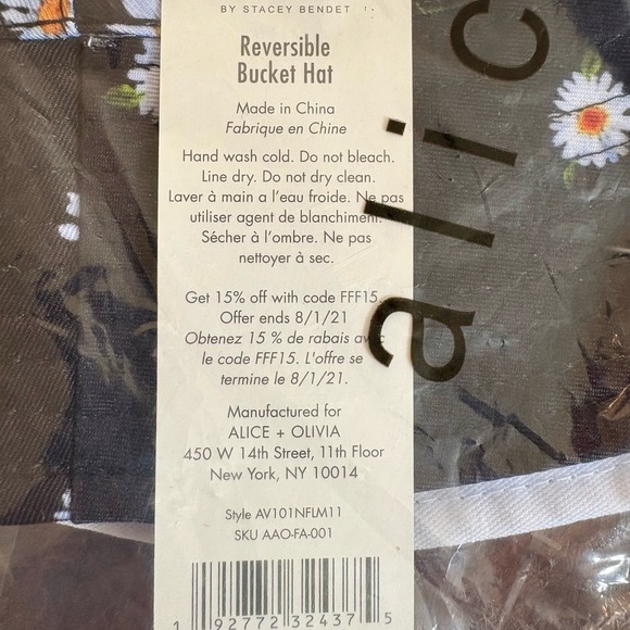 Alice + Olivia Black and White Daisy Bucket Hat - Picture 4 of 4